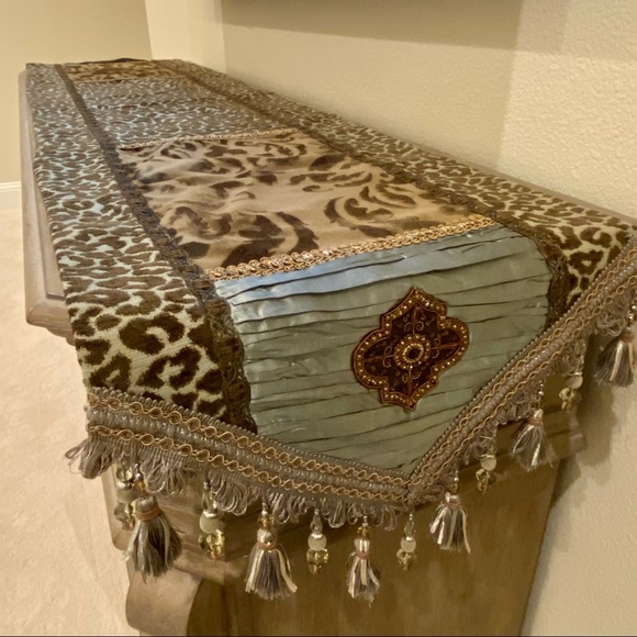 Decorators Accents Other - Decorator Accent Handmade (custom) Table Runner